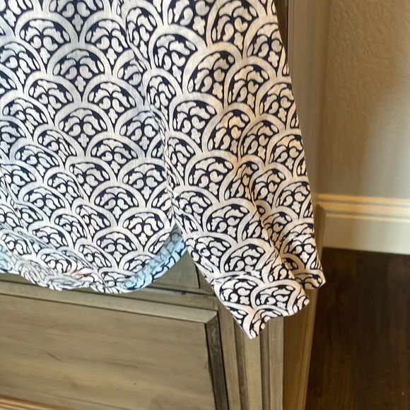 Talbots Petite P blue and white linen blouse - Picture 4 of 4